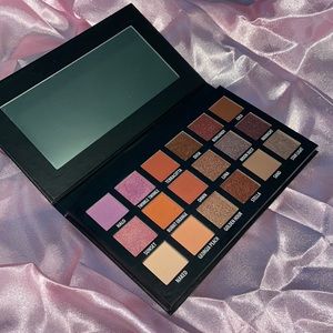 KAB Cosmetics Day+Night Eyeshadow Palette